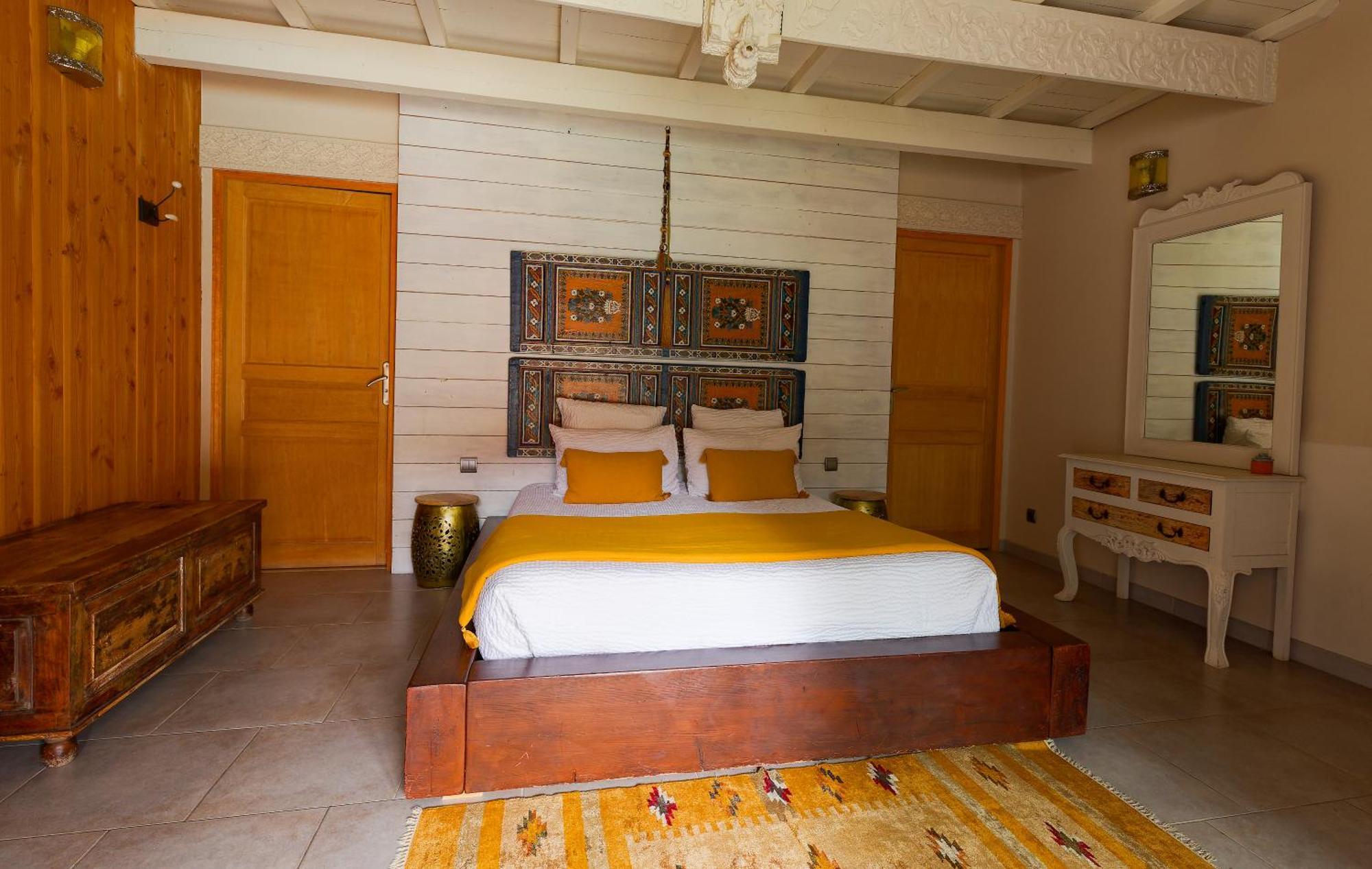 ヴァロン・ポン・ダルク Couleurs Du Sud Bed & Breakfast エクステリア 写真